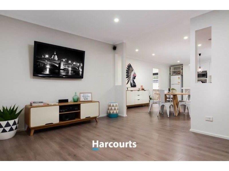 14 Magdalena Place, Berwick VIC 3806