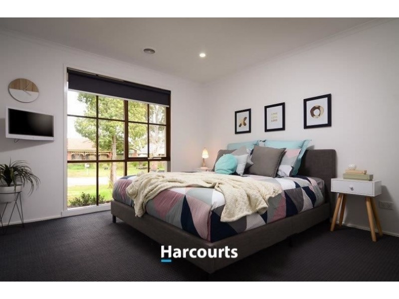 14 Magdalena Place, Berwick VIC 3806