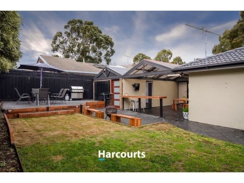 14 Magdalena Place, Berwick VIC 3806