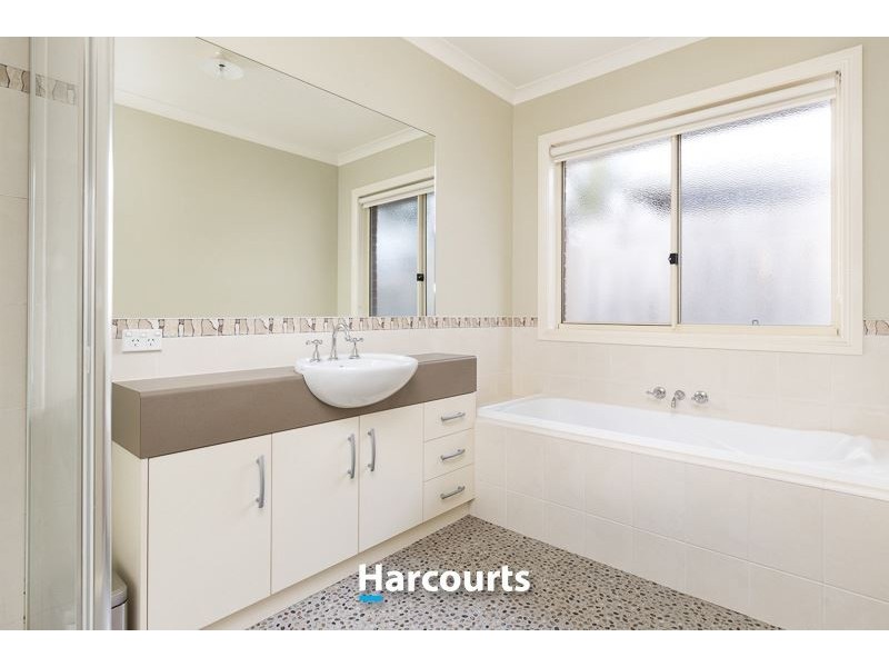 13 Misty Close, Berwick VIC 3806