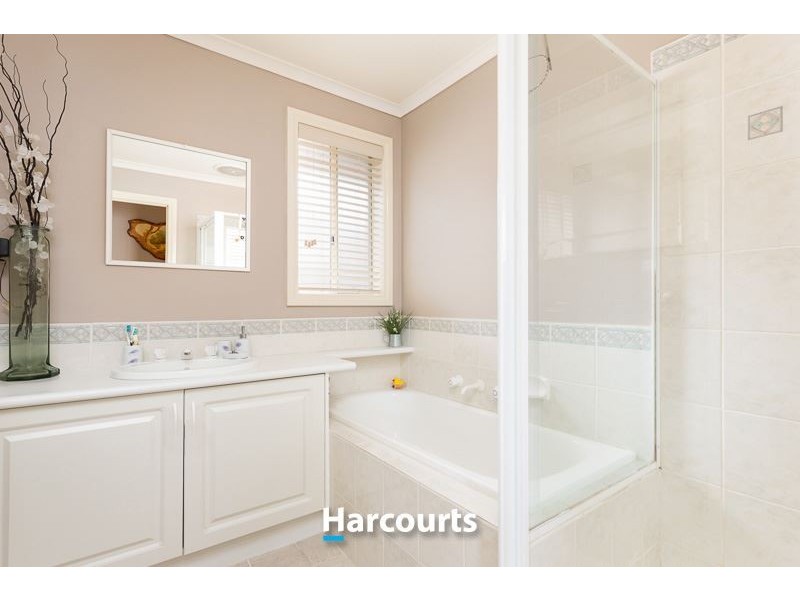 5 Woodrow Court, Narre Warren VIC 3805