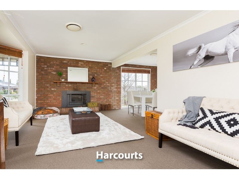 6 Florence Avenue, Berwick VIC 3806