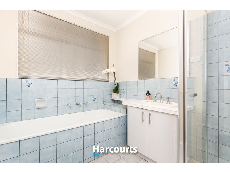 6 Florence Avenue, Berwick VIC 3806