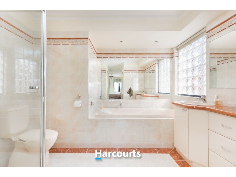 21 Louise Baille Avenue, Narre Warren South VIC 3805