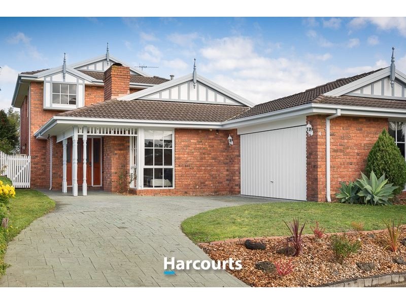 6 Werona Court, Berwick VIC 3806