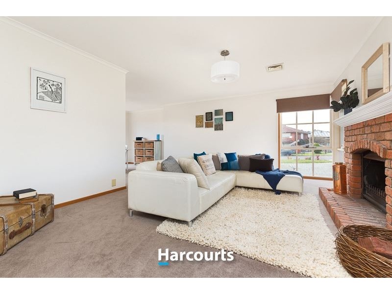 6 Werona Court, Berwick VIC 3806