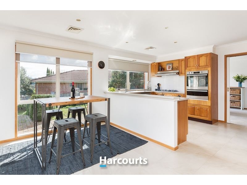 6 Werona Court, Berwick VIC 3806