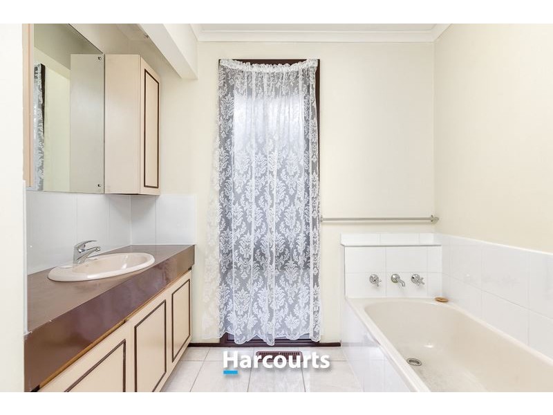 10 Kilberry Crescent, Hallam VIC 3803