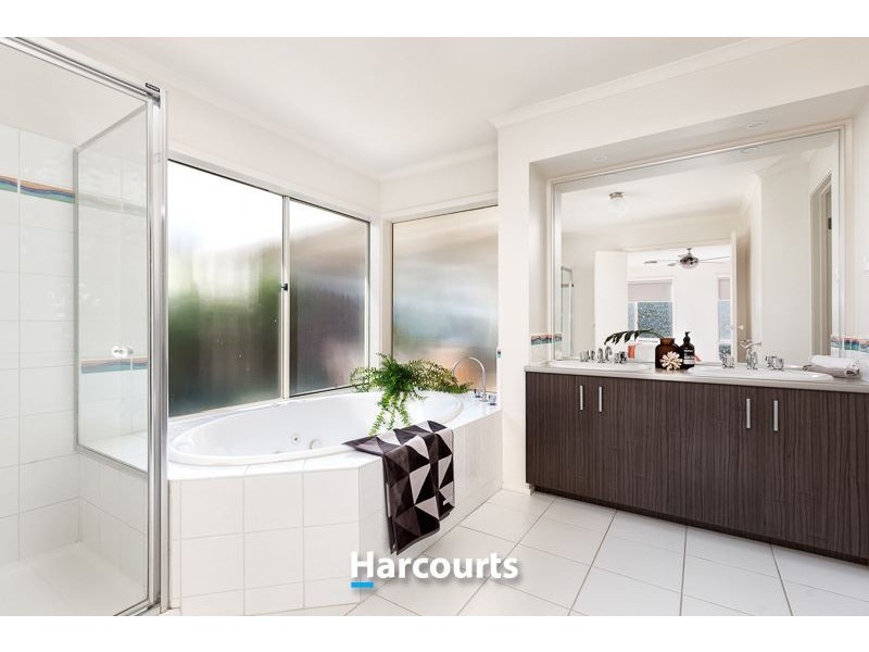 141 Golf Links Road, Berwick VIC 3806