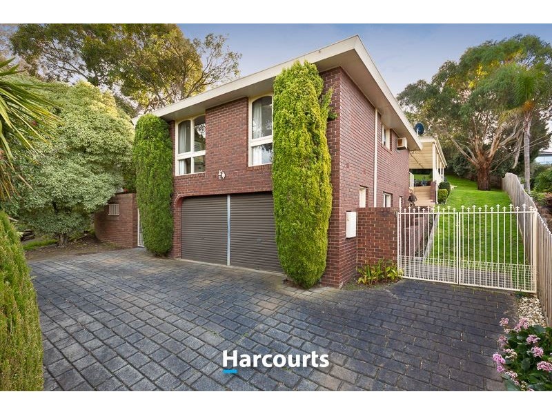 14 Outlook Drive, Berwick VIC 3806