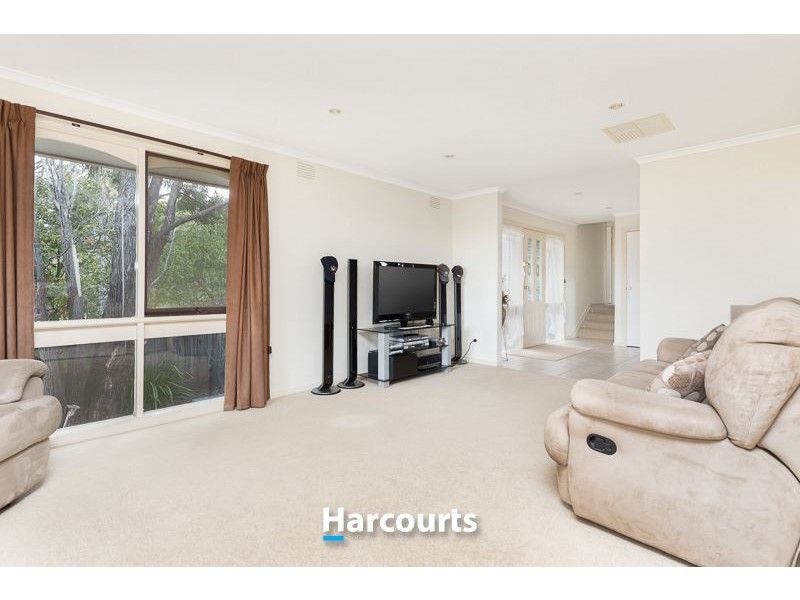 14 Outlook Drive, Berwick VIC 3806