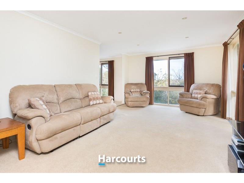 14 Outlook Drive, Berwick VIC 3806