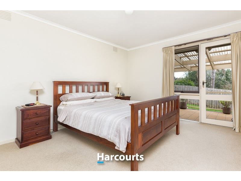 14 Outlook Drive, Berwick VIC 3806