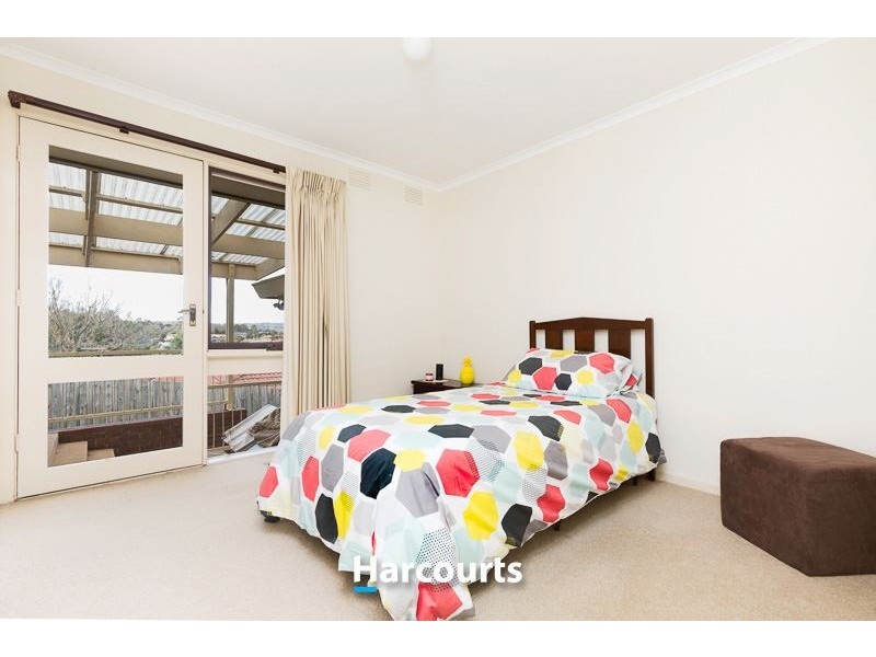 14 Outlook Drive, Berwick VIC 3806