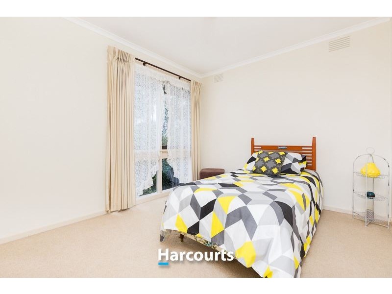 14 Outlook Drive, Berwick VIC 3806