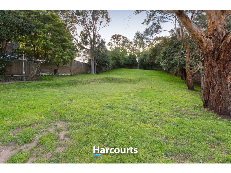 14 Outlook Drive, Berwick VIC 3806