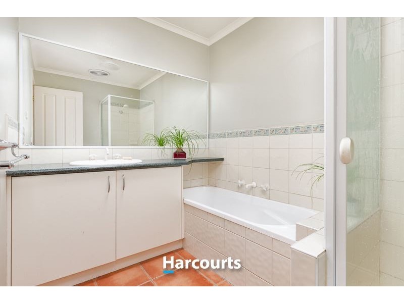 7 Larne Close, Berwick VIC 3806