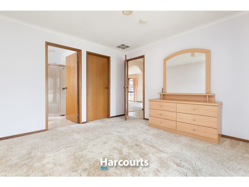 7 County Drive, Berwick VIC 3806