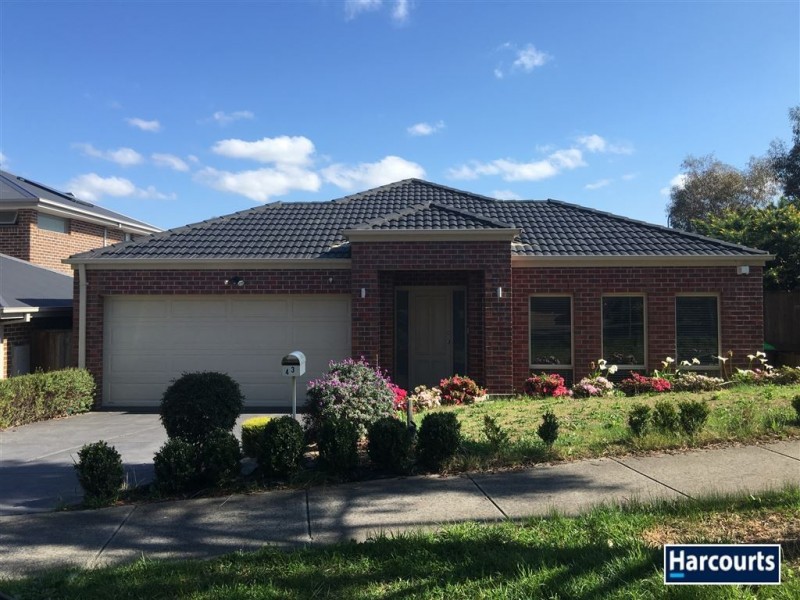 43 Riviera Drive, Berwick VIC 3806