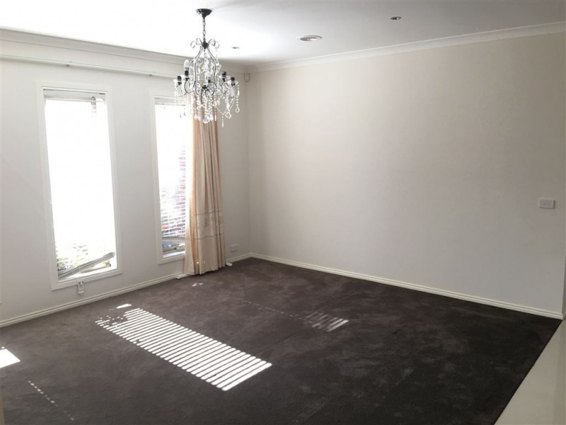 43 Riviera Drive, Berwick VIC 3806