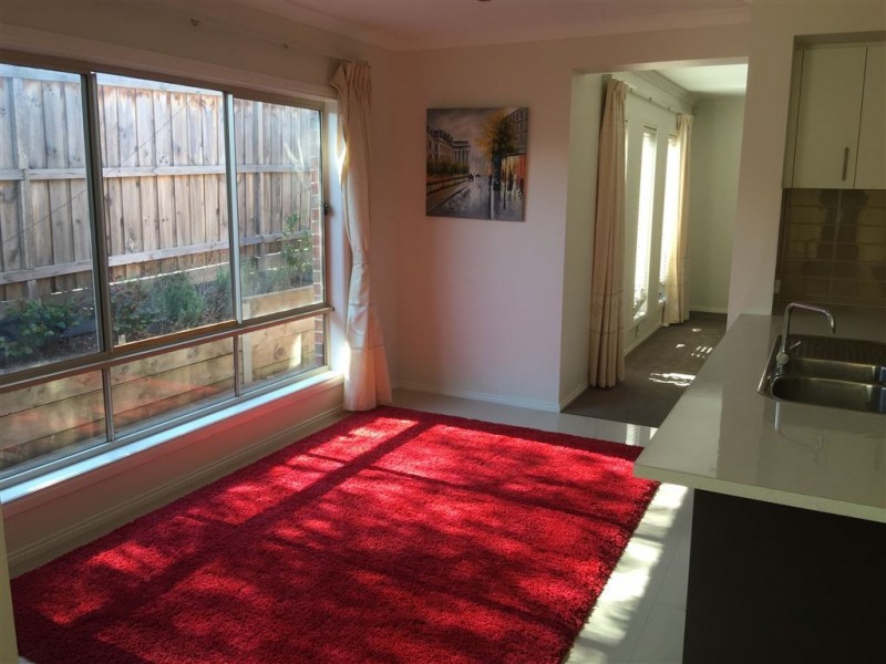 43 Riviera Drive, Berwick VIC 3806