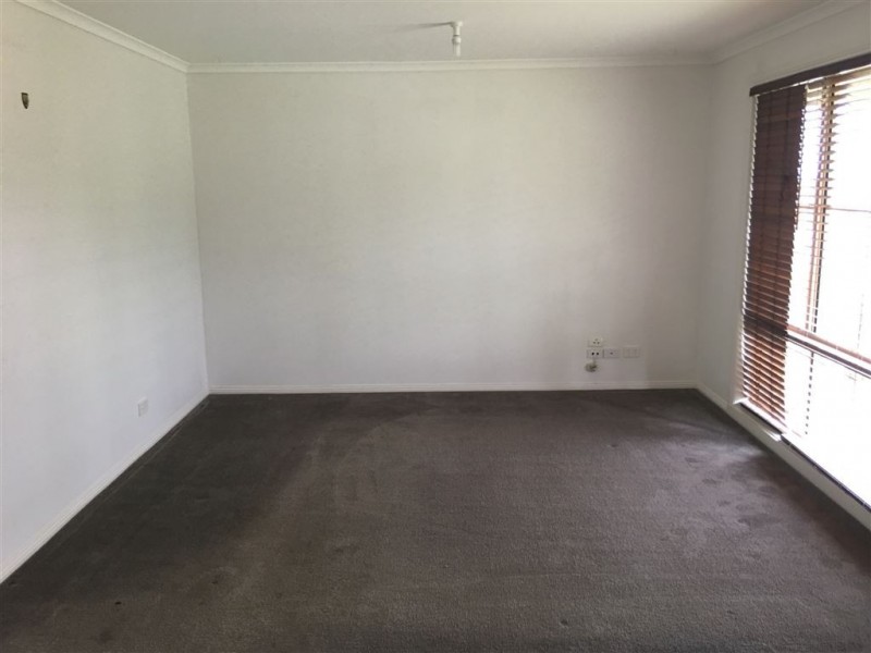 18 Ash Crescent, Pakenham VIC 3810