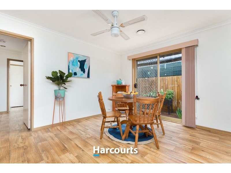 32 St Boswells Avenue, Berwick VIC 3806