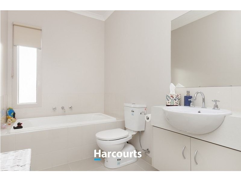 23 Grassland Crescent, Officer VIC 3809