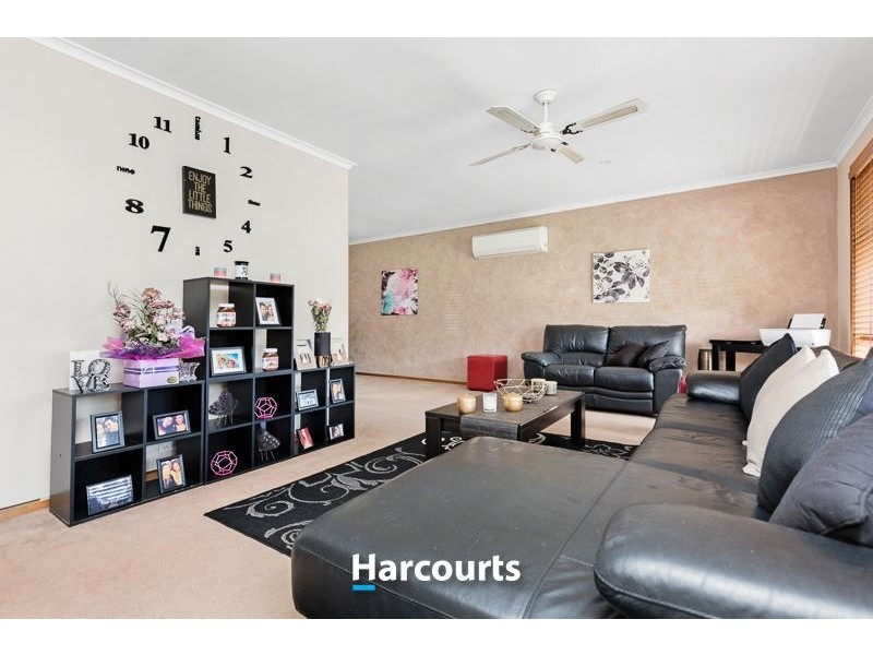 10 Mason Way, Berwick VIC 3806