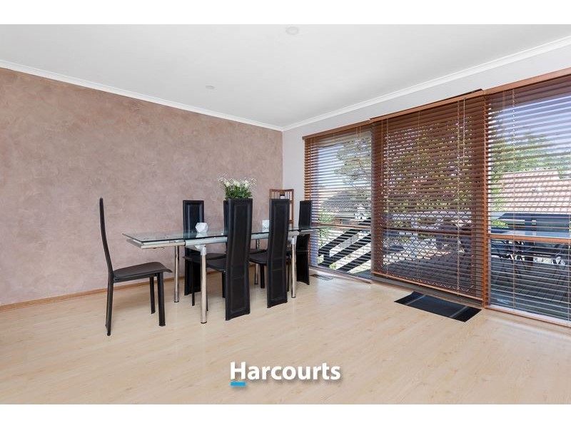 10 Mason Way, Berwick VIC 3806