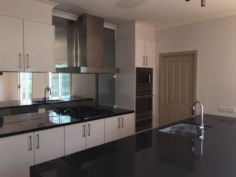 2/ 13 Kilvington Court, Berwick VIC 3806