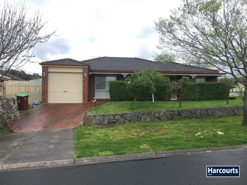 12 Finch Street, Berwick VIC 3806