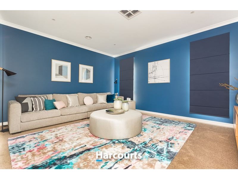 29 Newbridge Boulevard, Clyde North VIC 3978