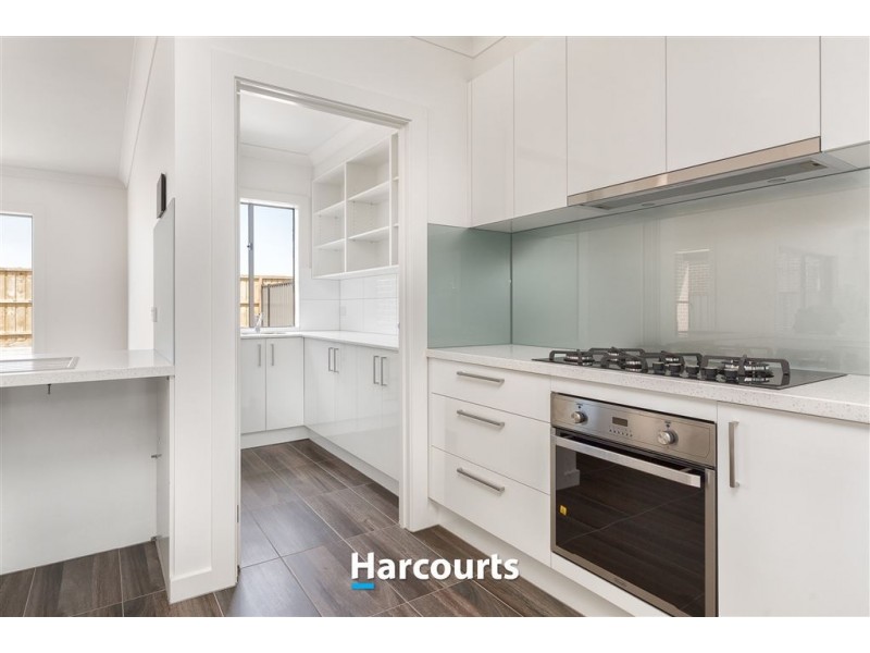 22 Hollingrove Avenue, Clyde North VIC 3978