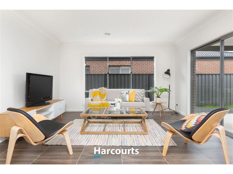 22 Hollingrove Avenue, Clyde North VIC 3978