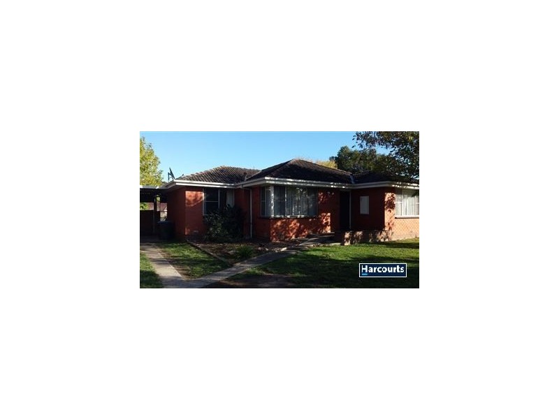 8 Evan Street, Berwick VIC 3806