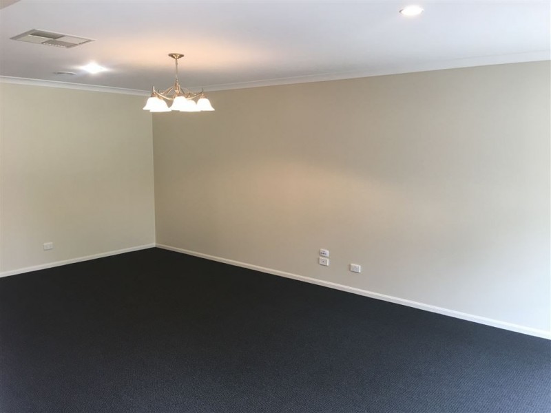 17 Embling Street, Berwick VIC 3806