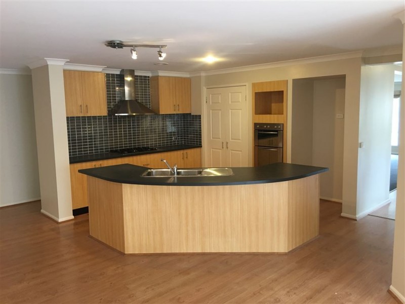 17 Embling Street, Berwick VIC 3806