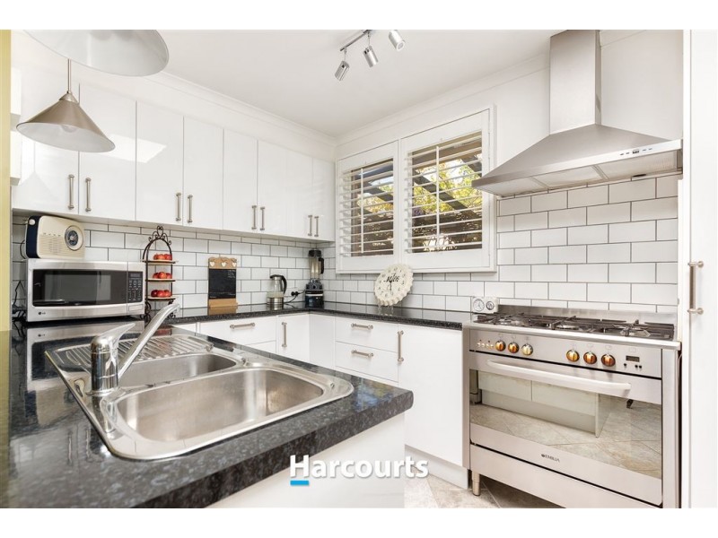 9 St James Court, Narre Warren VIC 3805