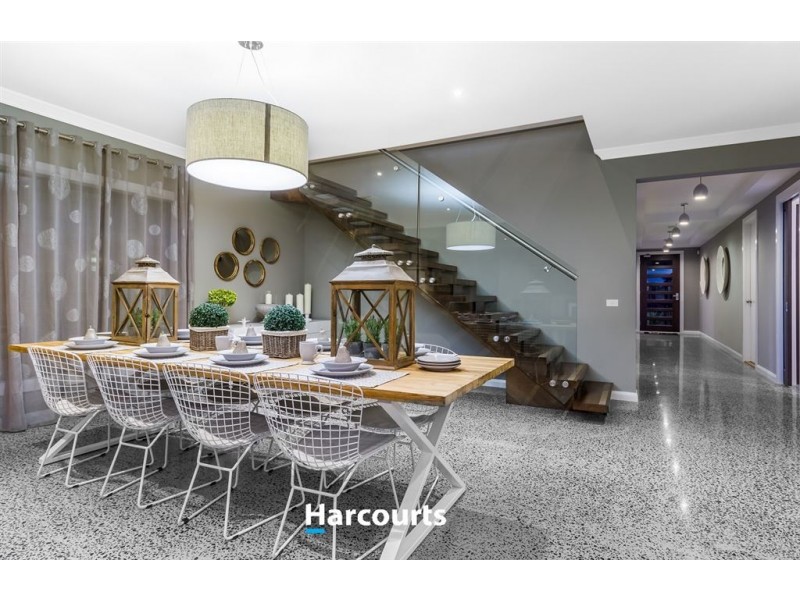 11 Flowerbloom Crescent, Clyde North VIC 3978