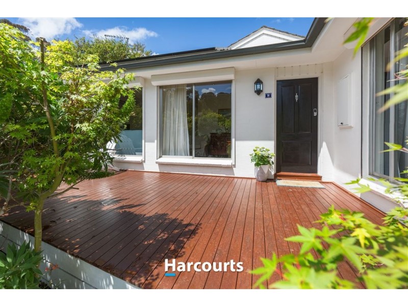 8 York Road, Berwick VIC 3806