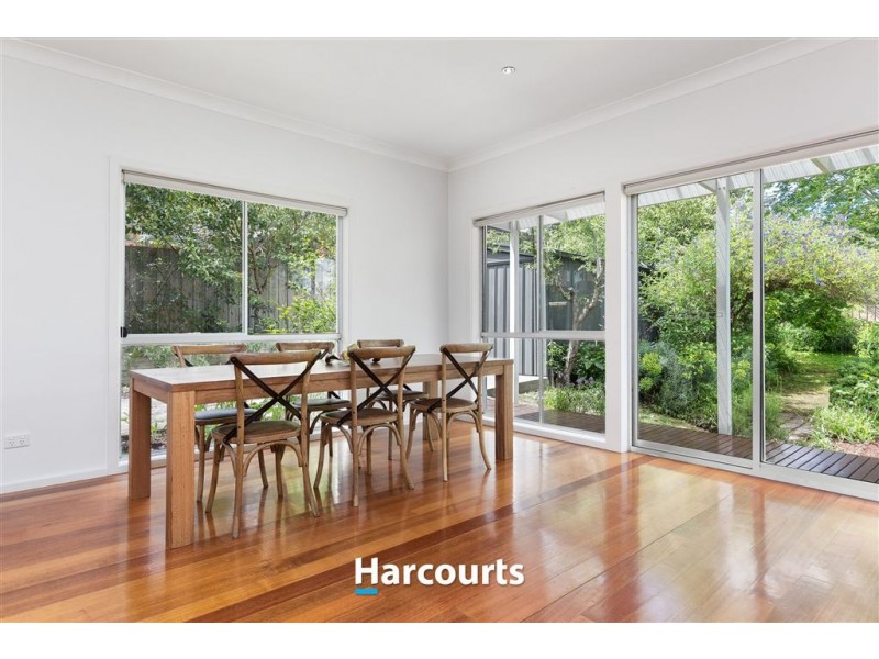 8 York Road, Berwick VIC 3806