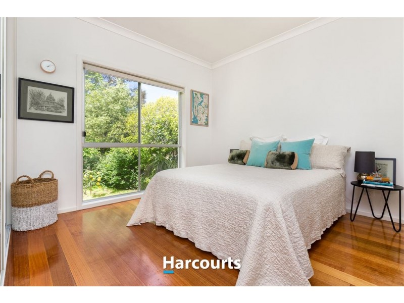 8 York Road, Berwick VIC 3806