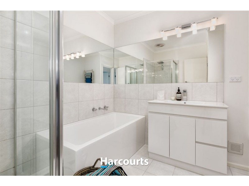 8 York Road, Berwick VIC 3806