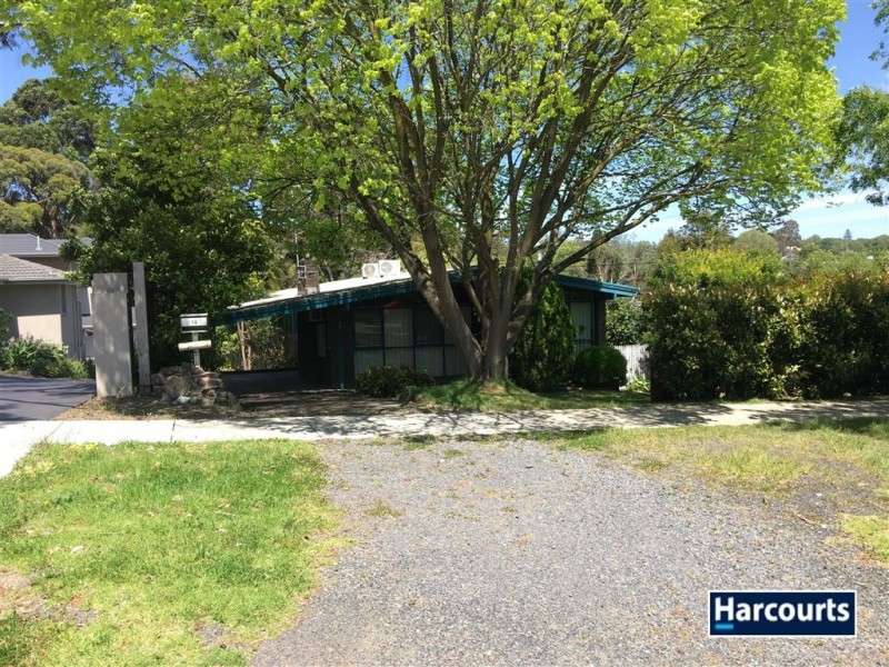 26 Lyall Road, Berwick VIC 3806