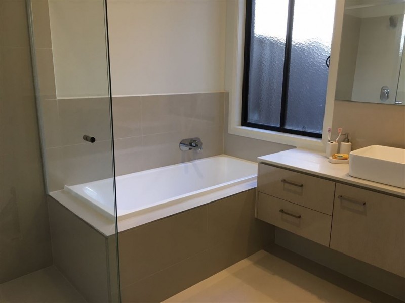 48 Elmtree Crescent, Clyde North VIC 3978