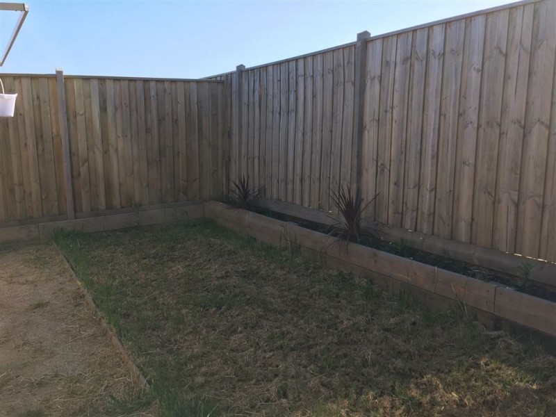 48 Elmtree Crescent, Clyde North VIC 3978