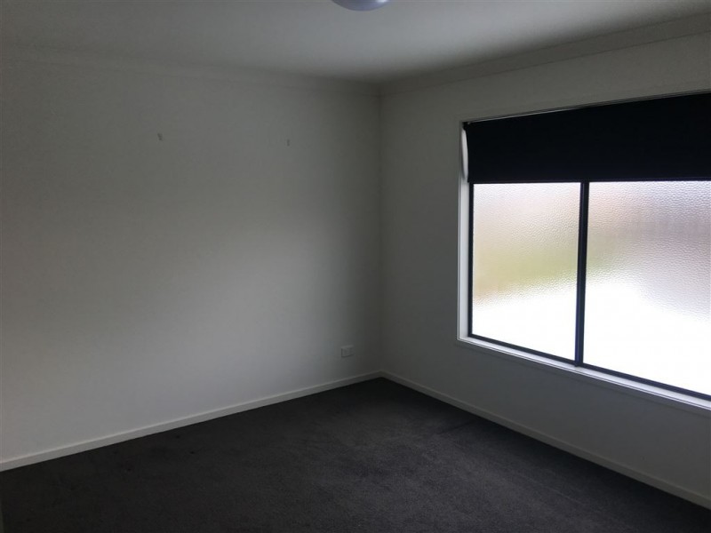 21 Curran Drive, Officer VIC 3809