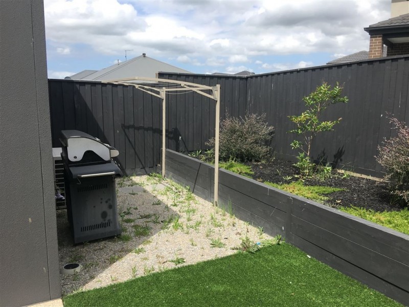 21 Curran Drive, Officer VIC 3809