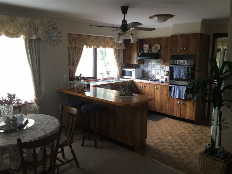 17 Coniston Avenue, Berwick VIC 3806